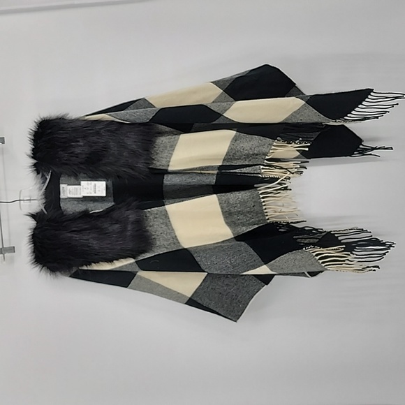 Crew Faux Fur Cape Scarf Plaid Black Cream One Size - Main Image